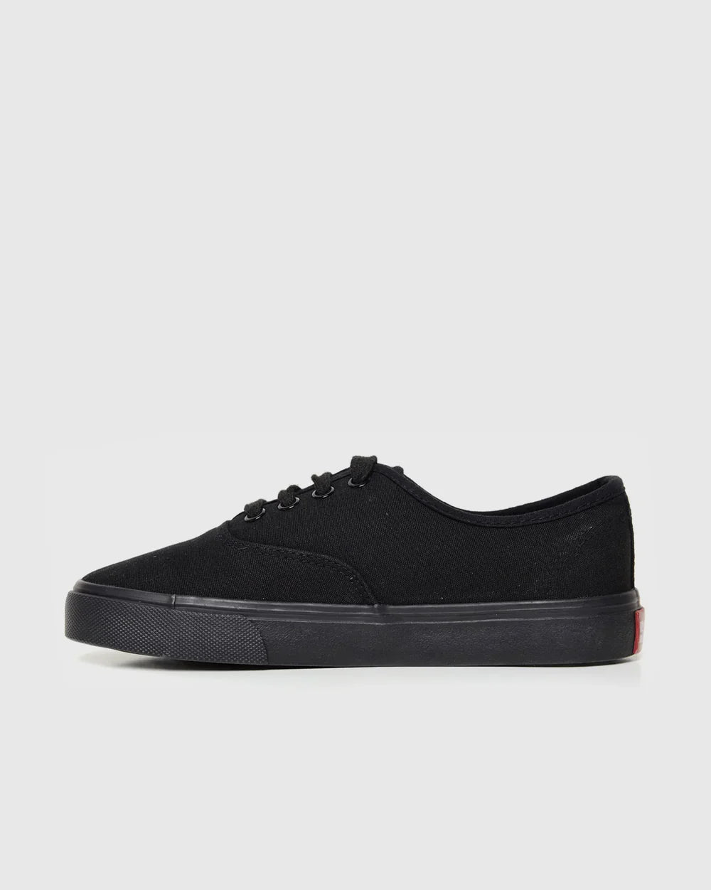 Soviet Mens Barca Low-Cut Canvas Sneaker – Black Mono